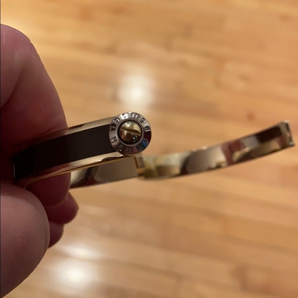Henri Bendel bangle bracelet - Picture 3 of 3